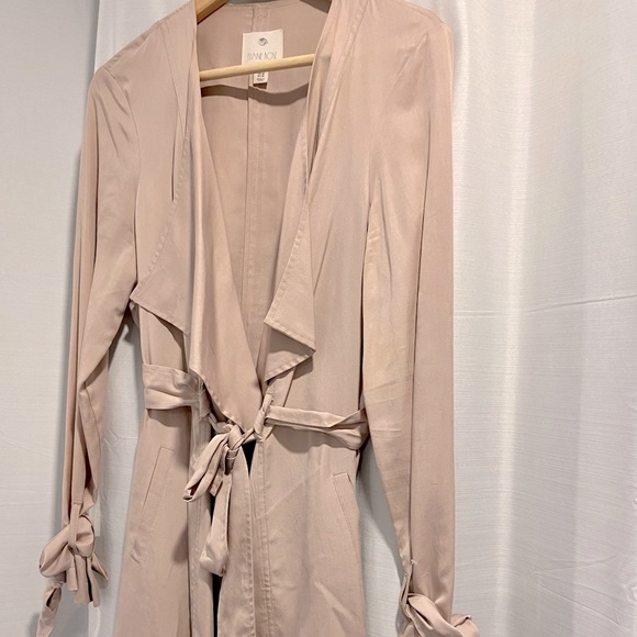 Beautiful drape dusty rose jacket - Picture 7 of 7